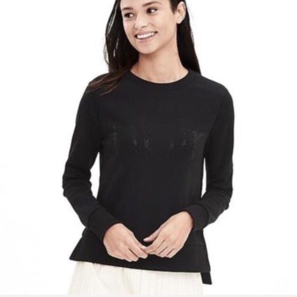 💋2/$25💋 Banana Republic noir rhinestone shirt